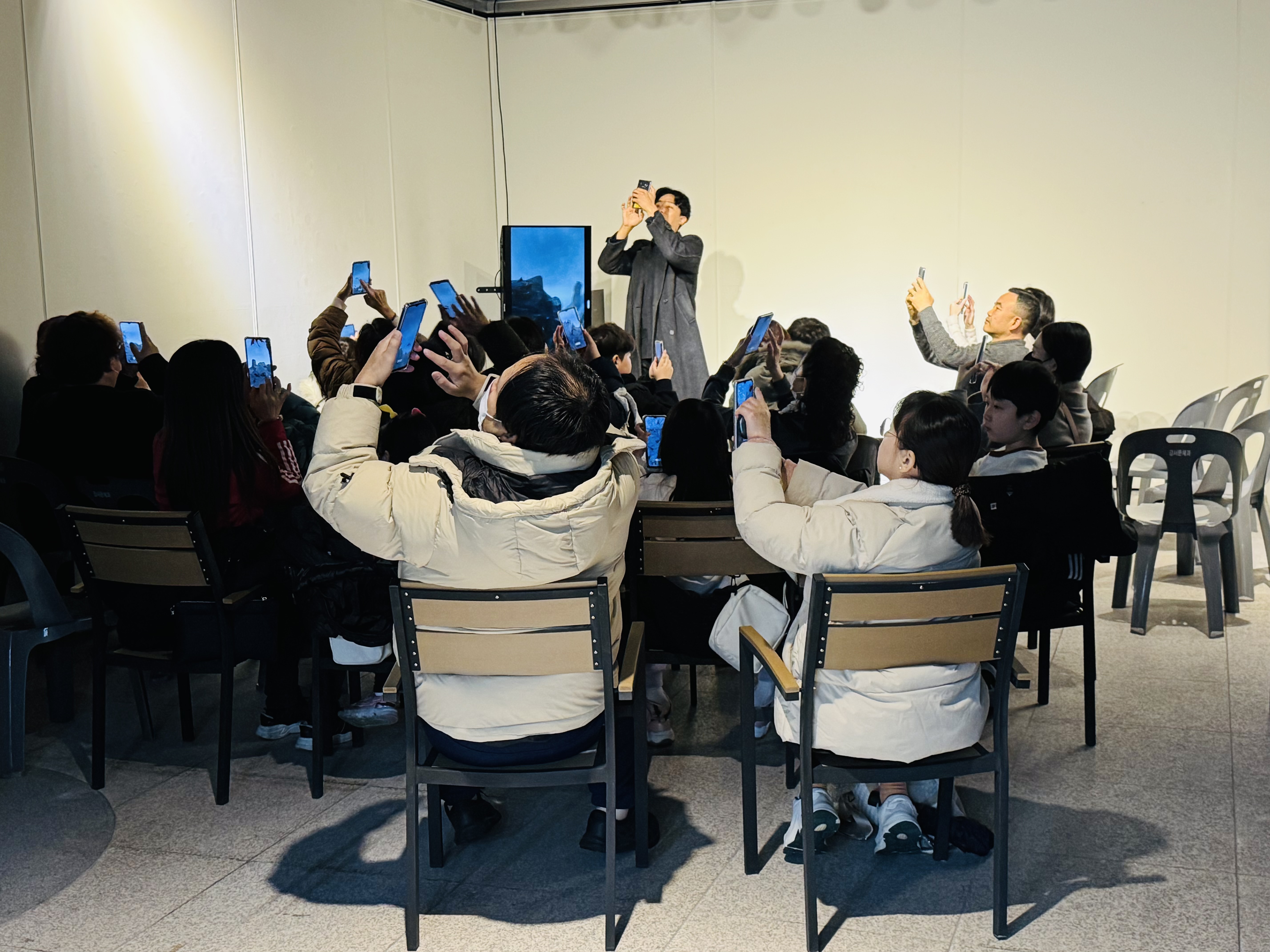 특별기획전 체험형VR퍼포먼스 <프로메테우스展>